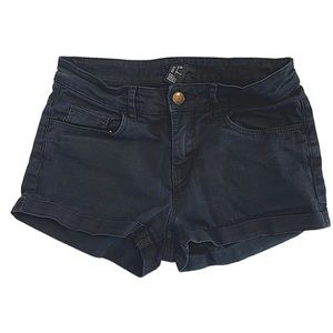 H&M black shorts